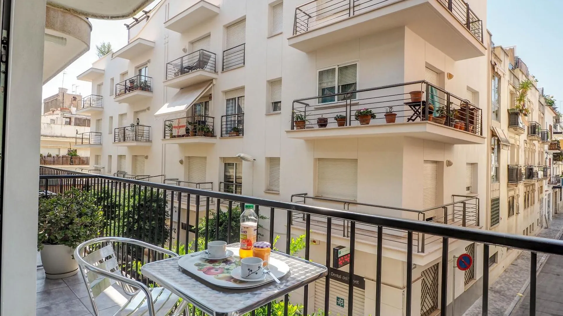 Zafiro Apartment By Hello Homes Sitges location