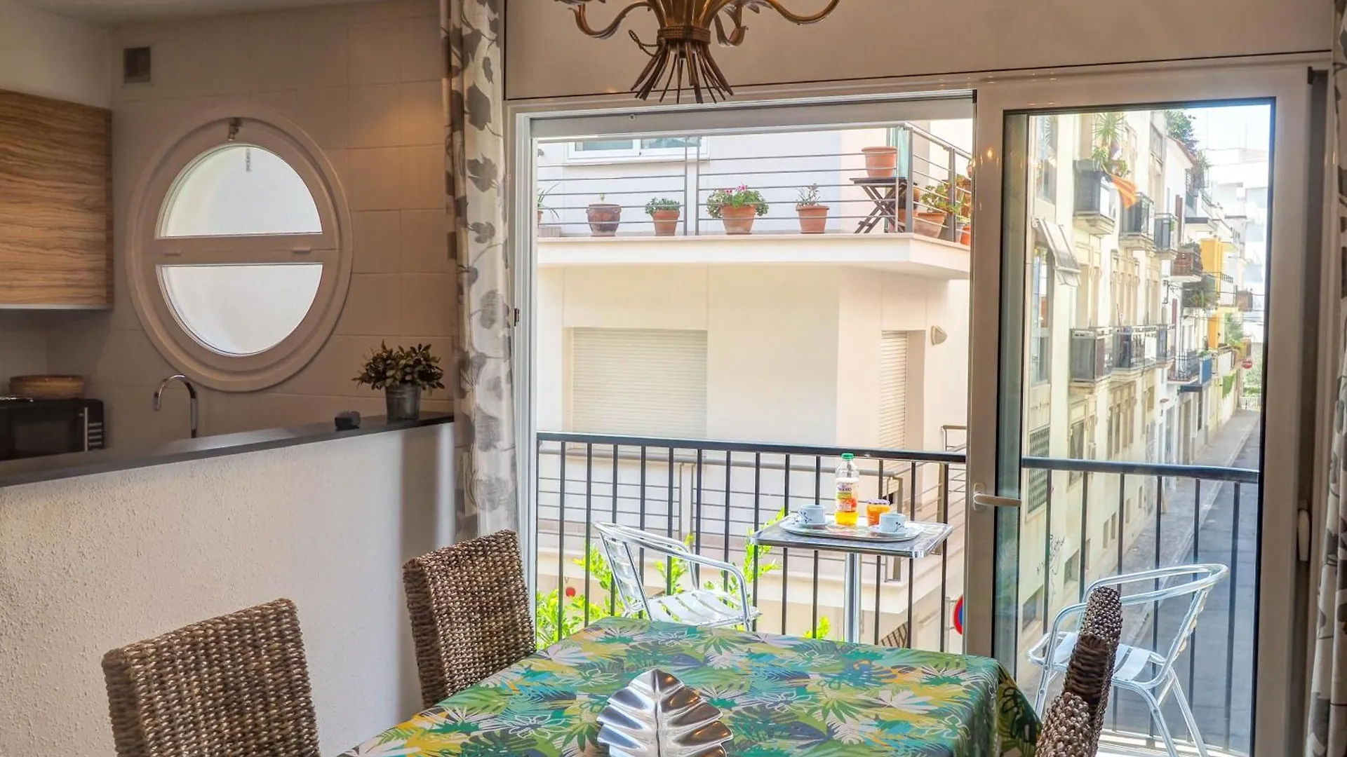 Zafiro Apartment By Hello Homes Sitges Spain