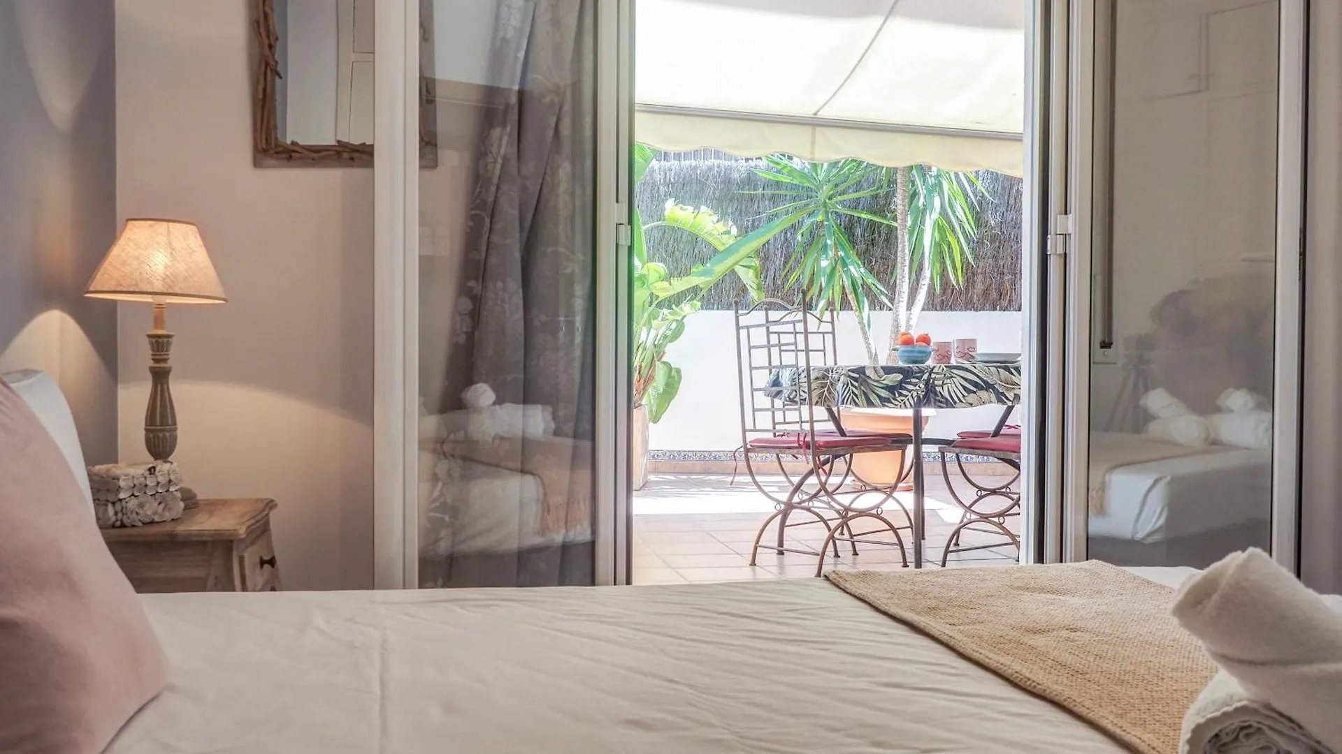 Zafiro Apartment By Hello Homes Sitges