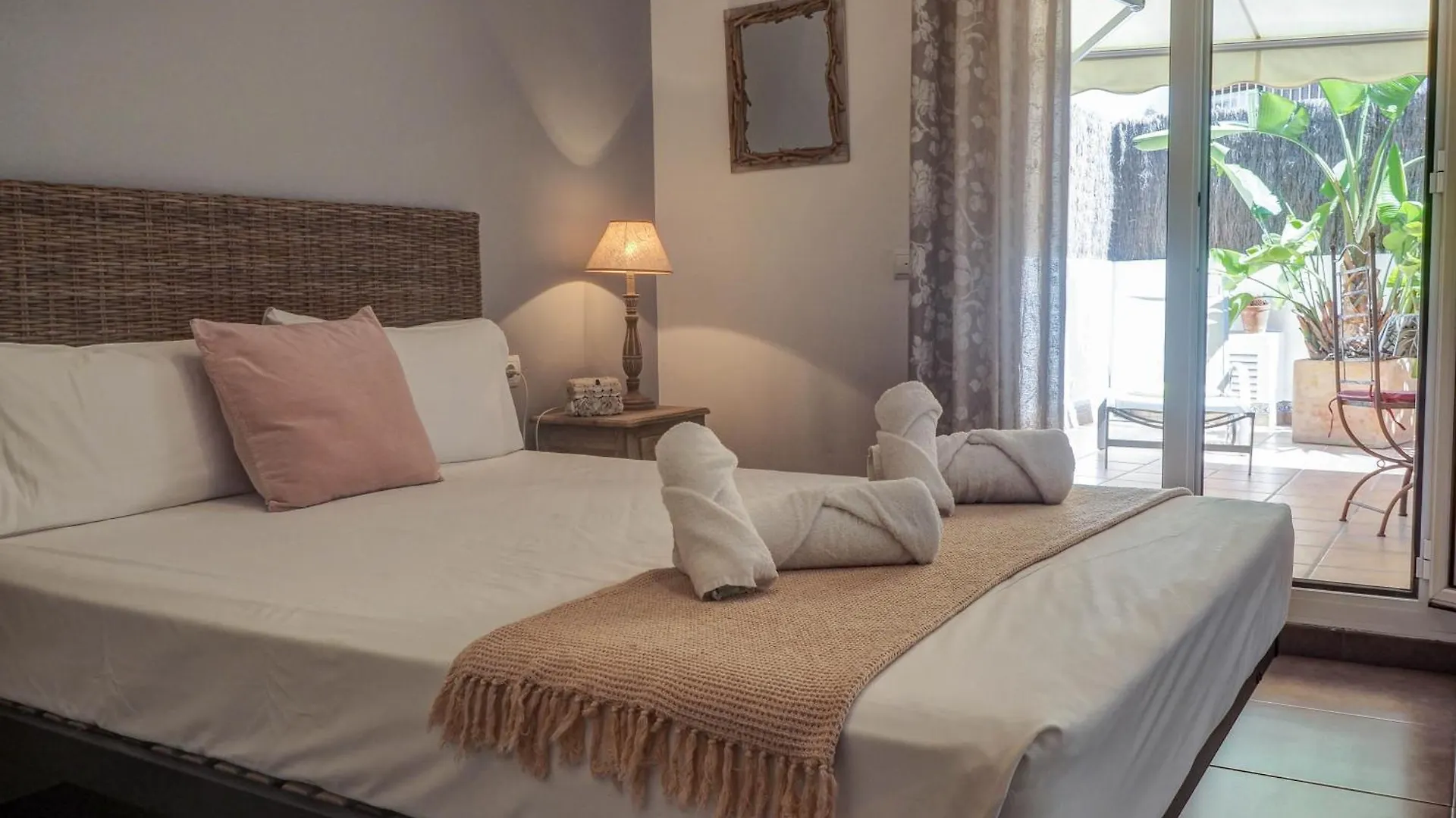 Zafiro Apartment By Hello Homes Sitges