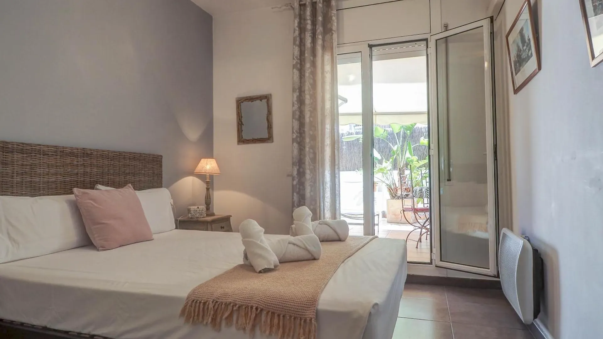 Zafiro Apartment By Hello Homes Sitges 0*,  Spain